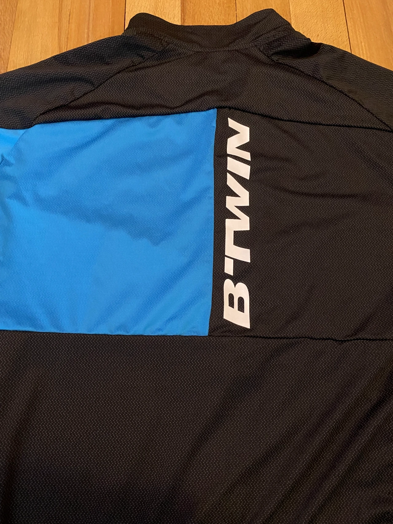 1. Tricou Btwin L