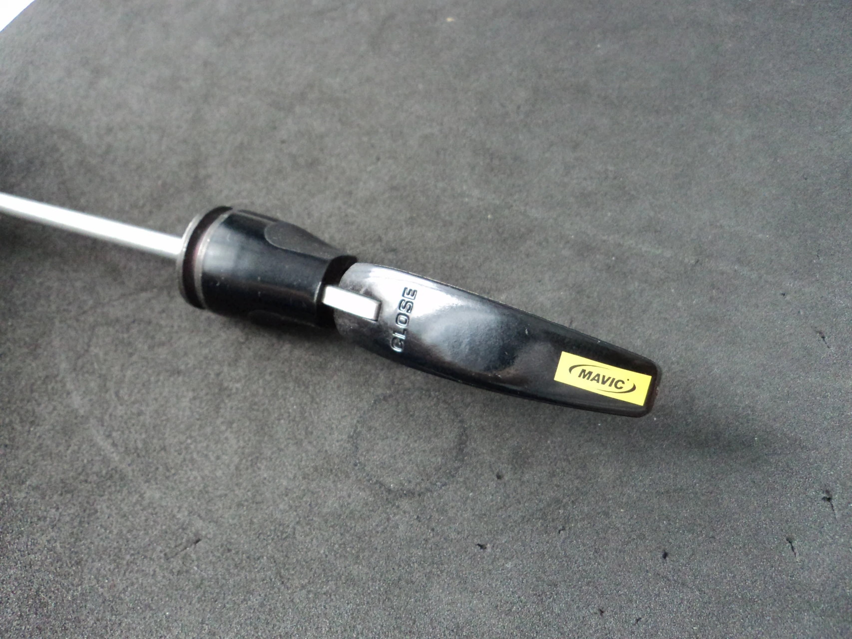 1. Quick release Mavic mtb fata