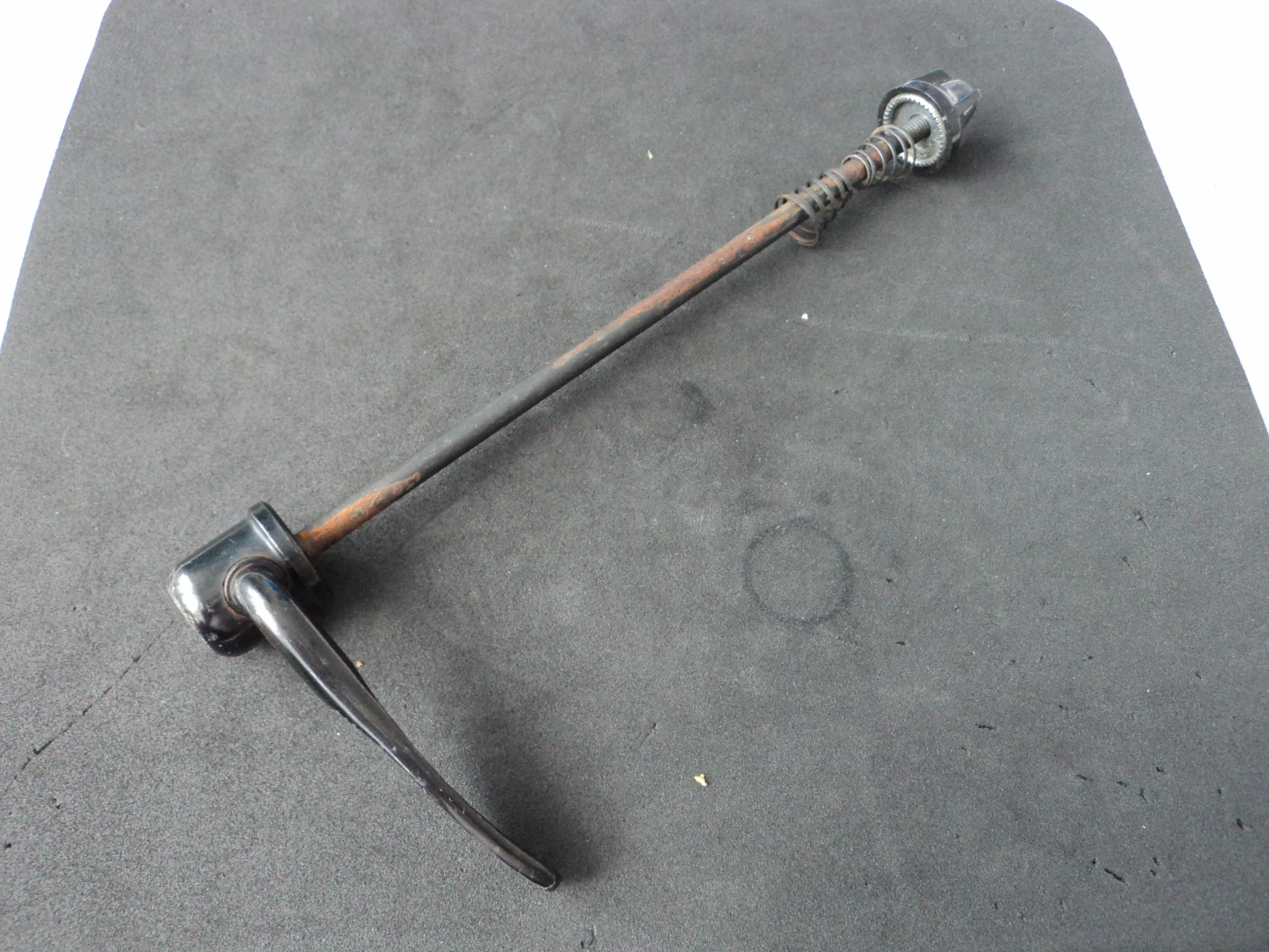 2. Quick release Shimano mtb spate