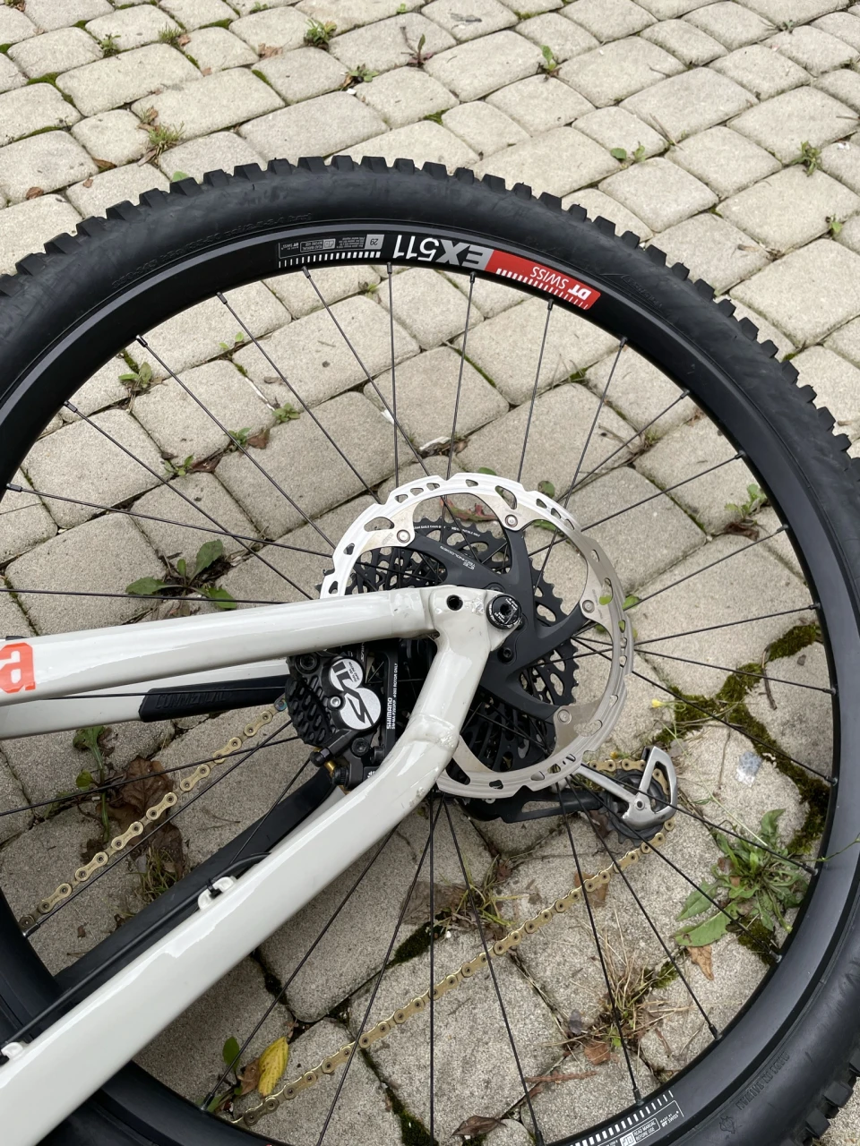 1. Commencal Meta Am 29 Signature 2020