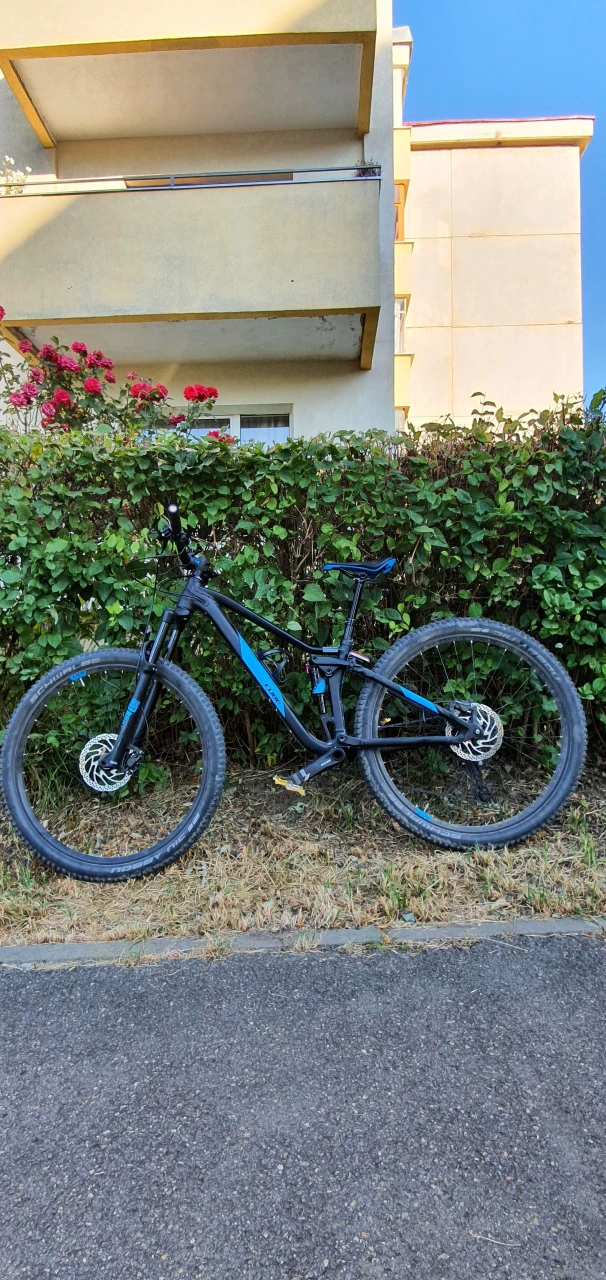 1. Vand bicicleta Cube Stereo 120 Pro 29”/16’ Black/Blue