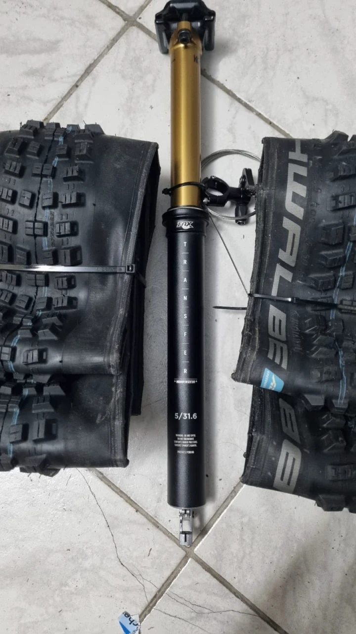 1. Full suspension Scott Spark Pro - XTR Di2 Fox electronic