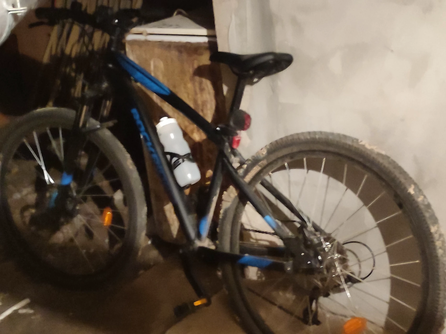 1. Vând bicicletă MTB Rockrider ST 120