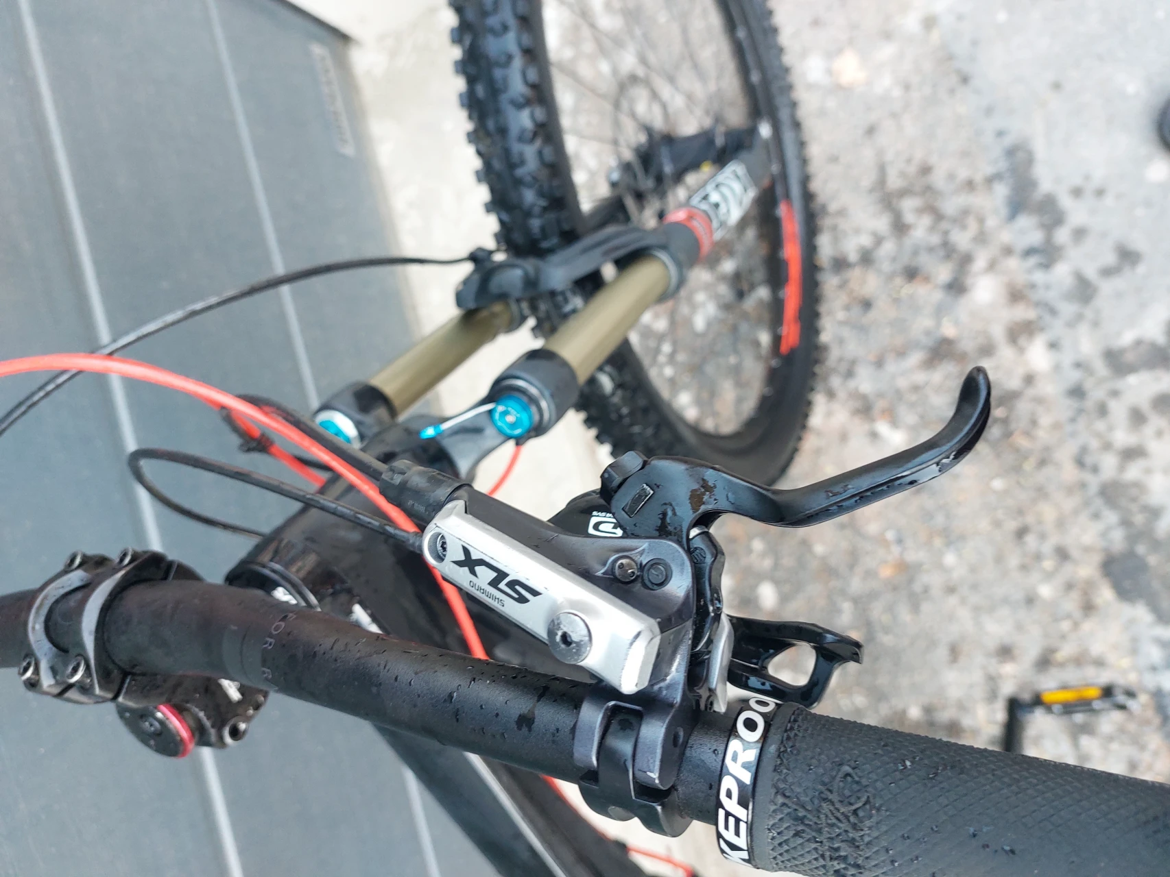 1. Bicicleta full suspention scott genius 730