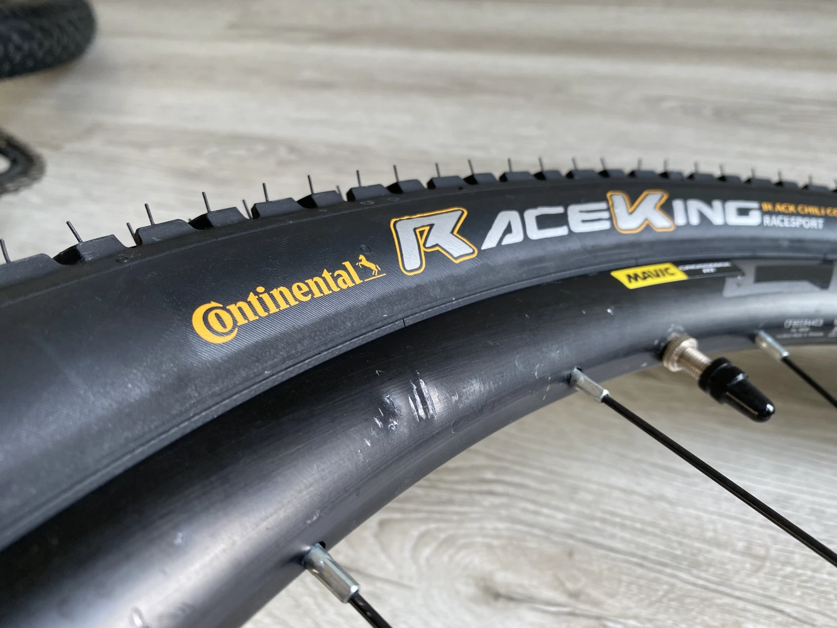 6. Roti MTB Mavic Crossmax 29 inch Boost 622x25