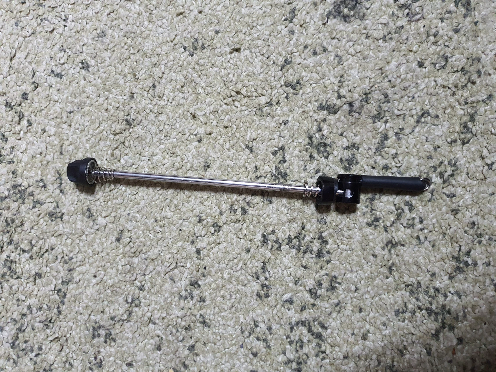 1. Qr spate quick release cu antifurt