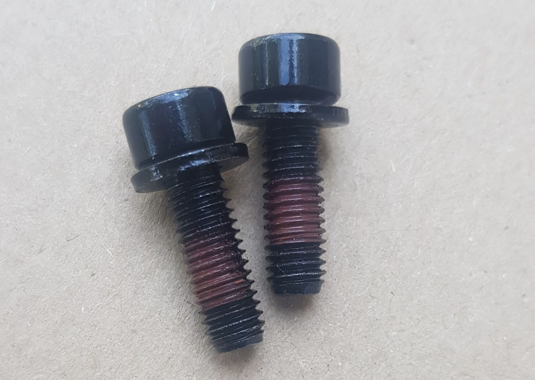 1. Set surub etrier frana disc Tektro - 2 buc.