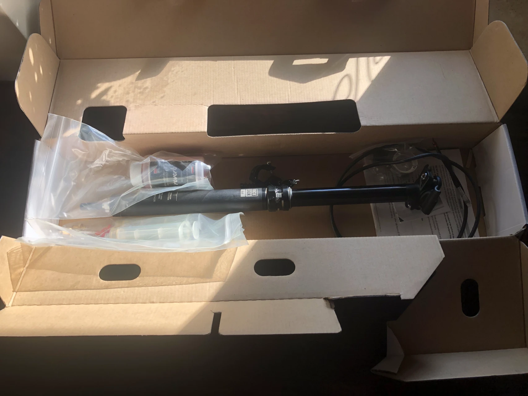 1. Rockshox Reverb Stealth