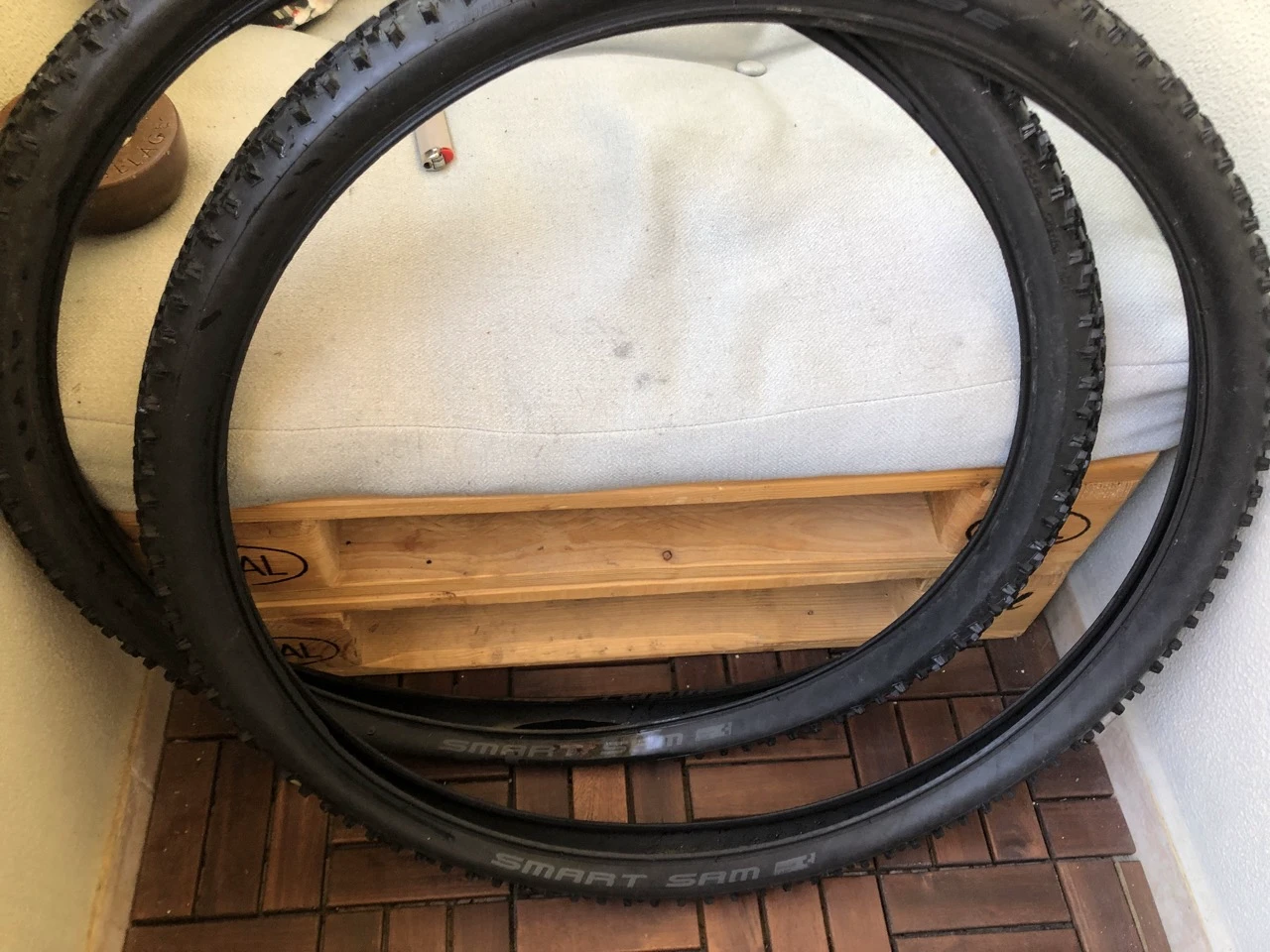 1. Schwable smart sam perf addix 29X2.25 (57-622)
