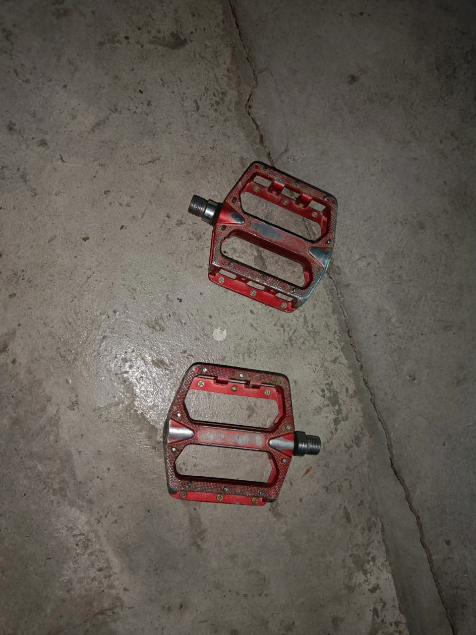 1. Pedale enduro rulmenti