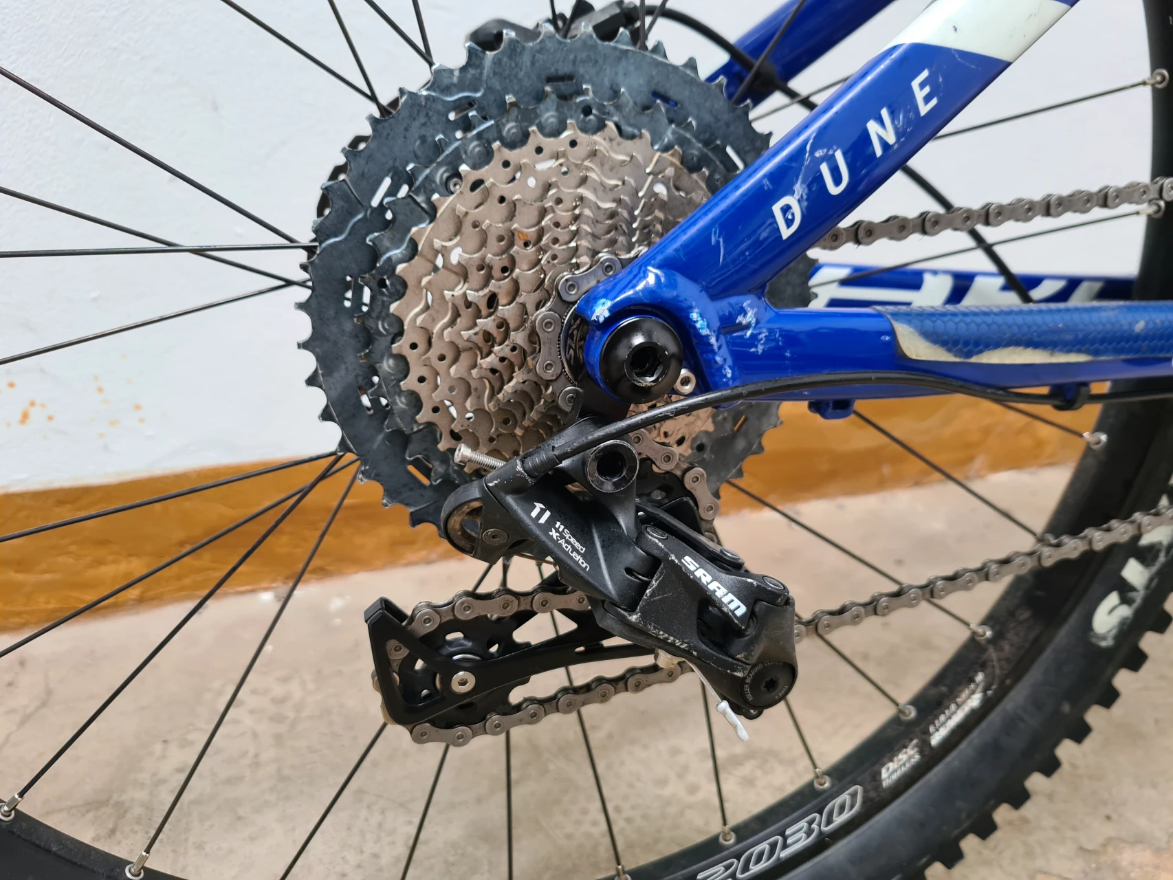 1. Mondraker Dune 2019 (M)