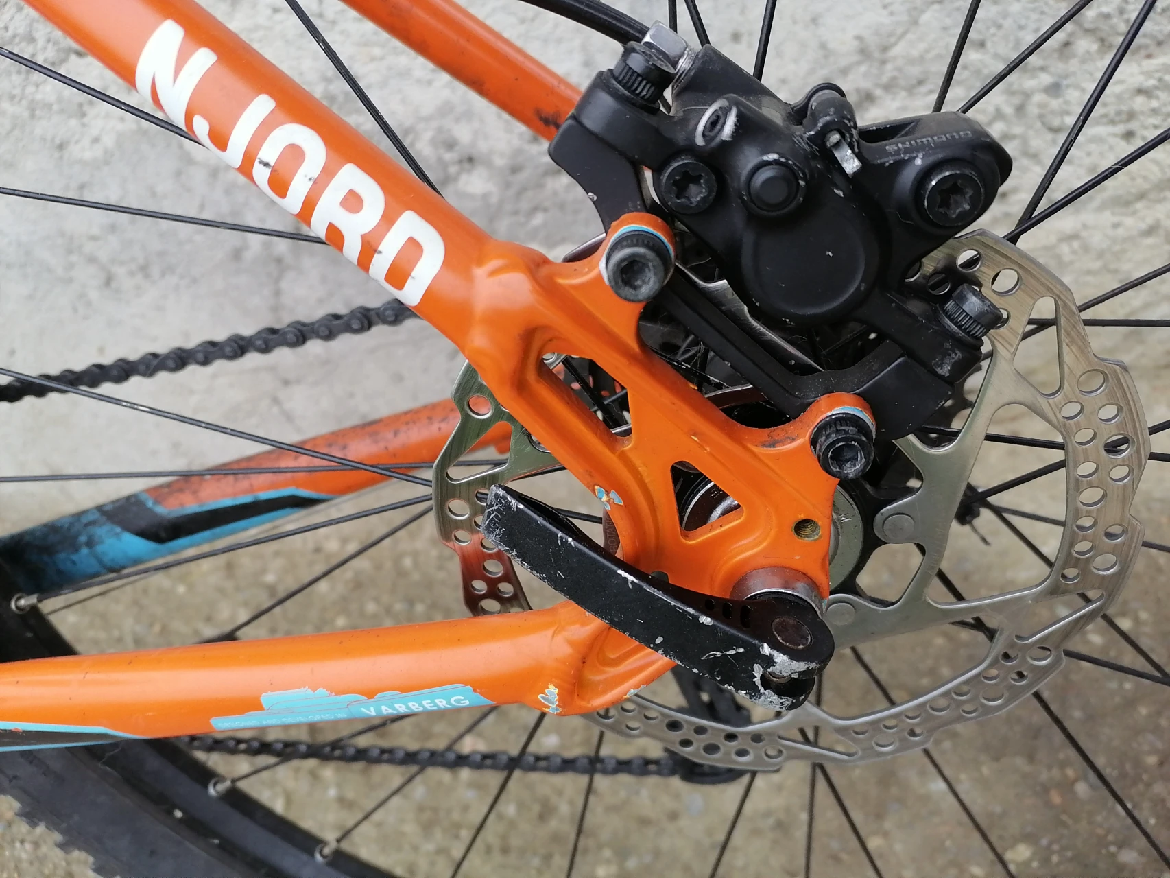1. Bicicleta Crescent Njord 2018 pe 27,5