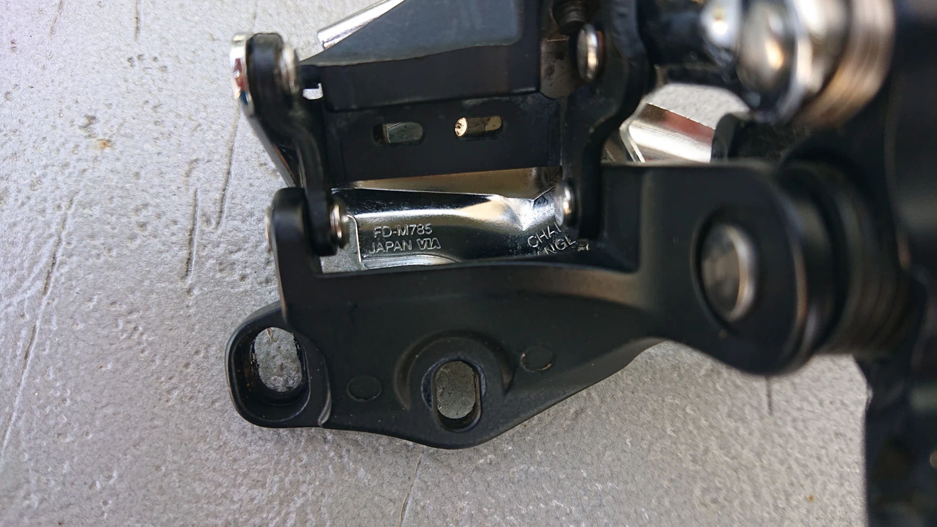 4. Shimano Deore XT FD-M785