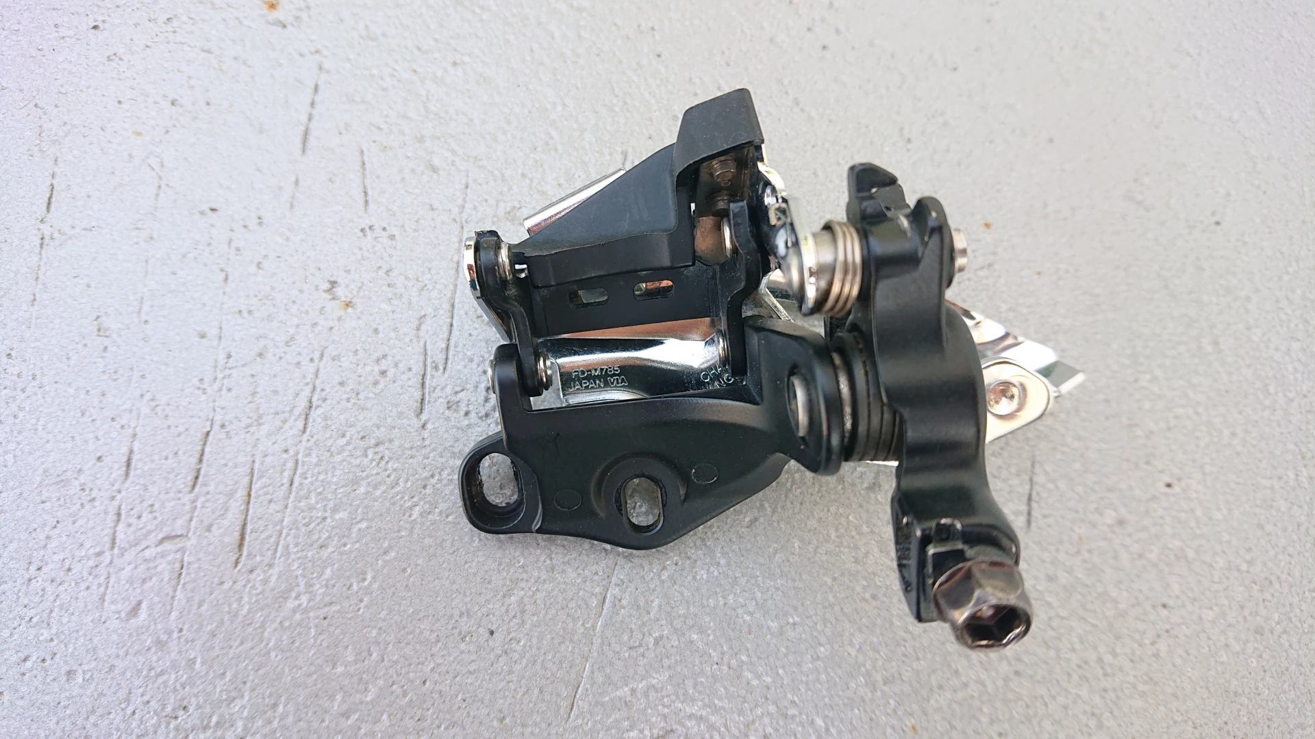 3. Shimano Deore XT FD-M785