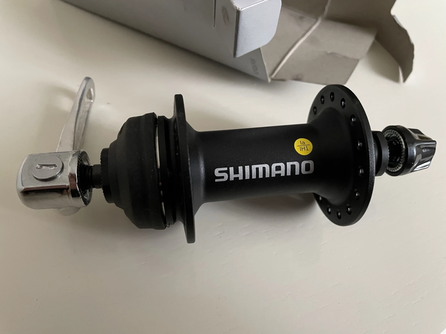 5. Butuc fata mountain bike Shimano HB-M435