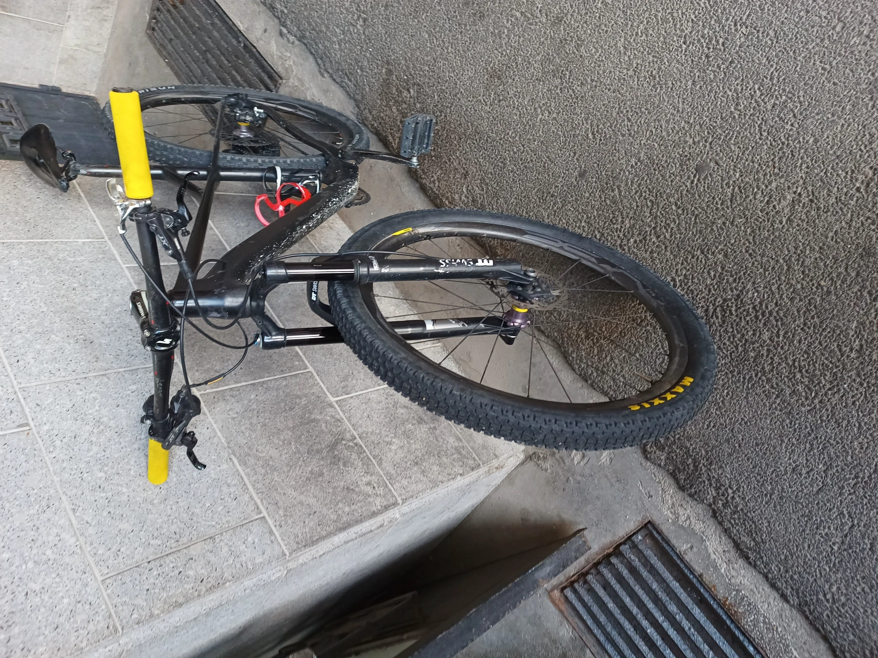 1. Bicicleta carbon Wheeler 29 inch