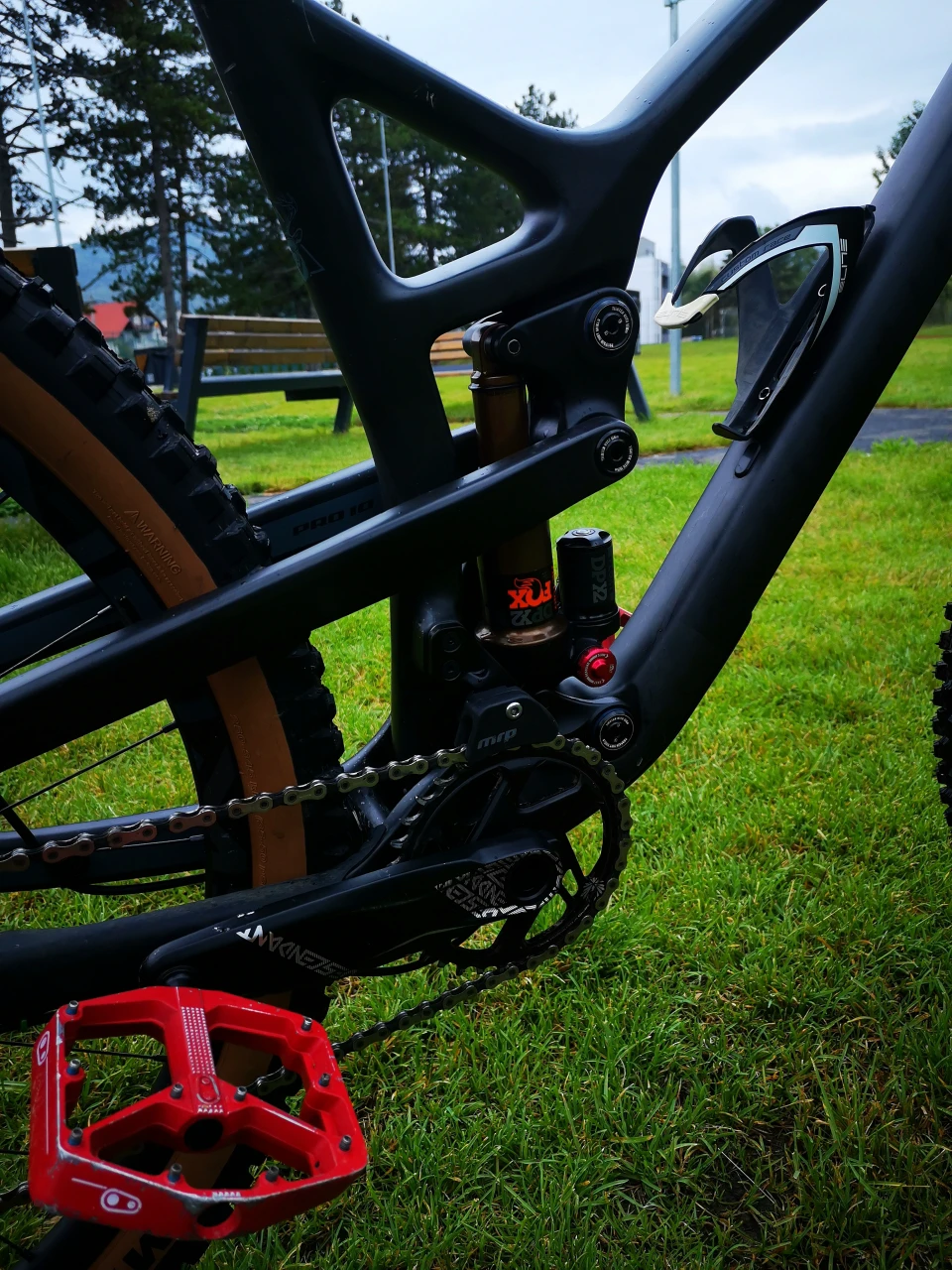 1. Propain Hugene CF 29“ Carbon L 2020