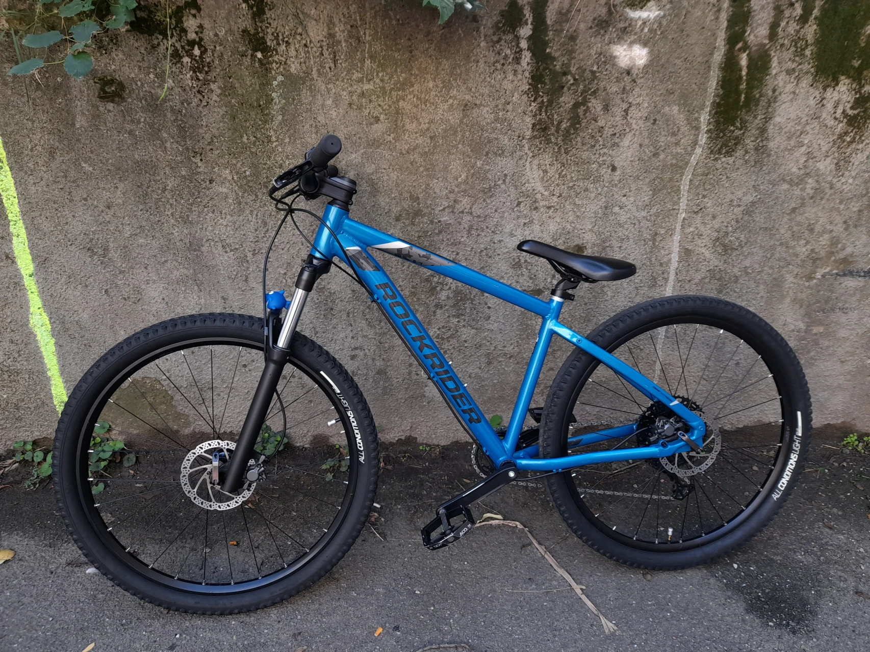 1. Vand bicicleta Rockrider ST540 v2