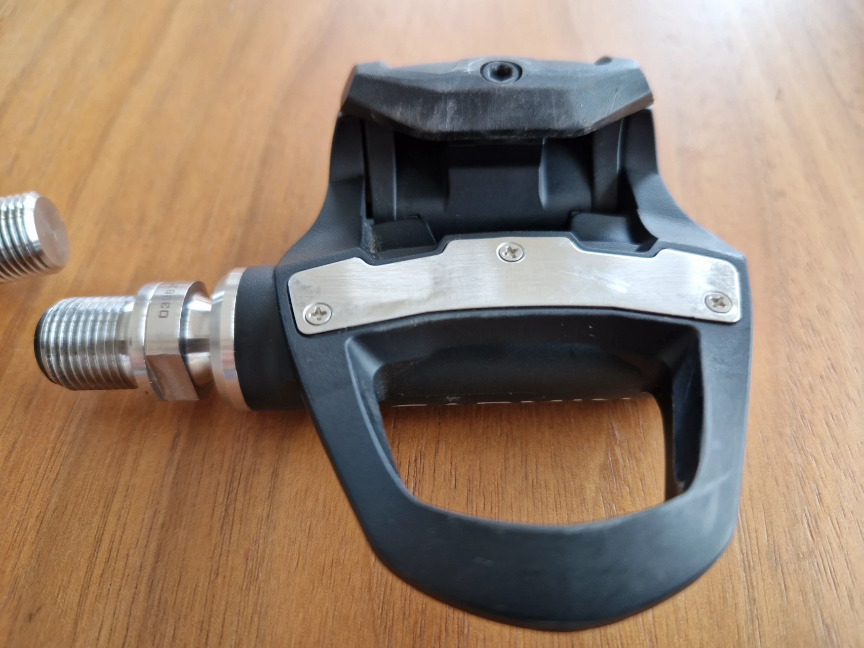4. Garmin Vector 3S