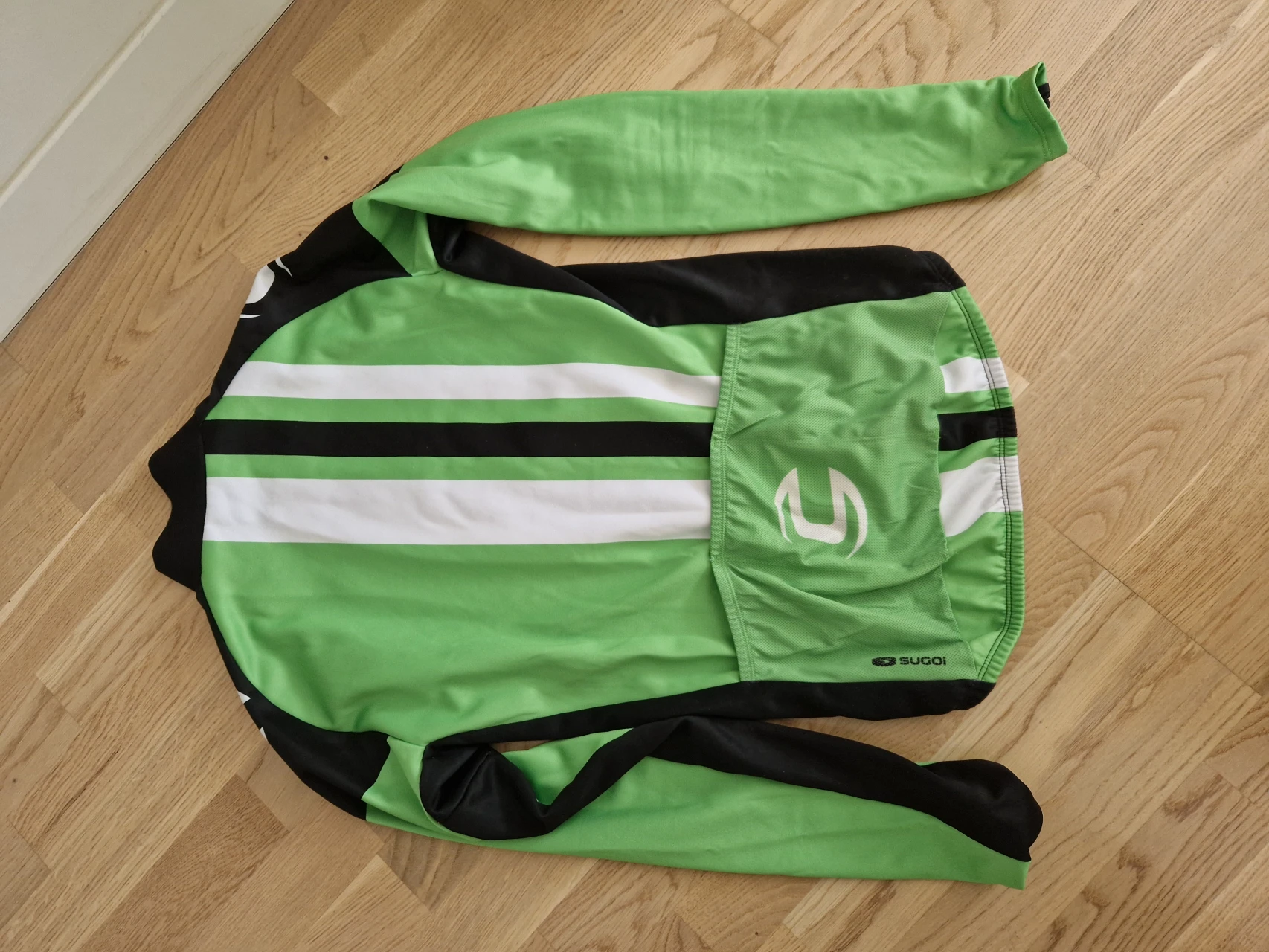 1. Sugoi Cannondale Evolution Pro Zap Jersey