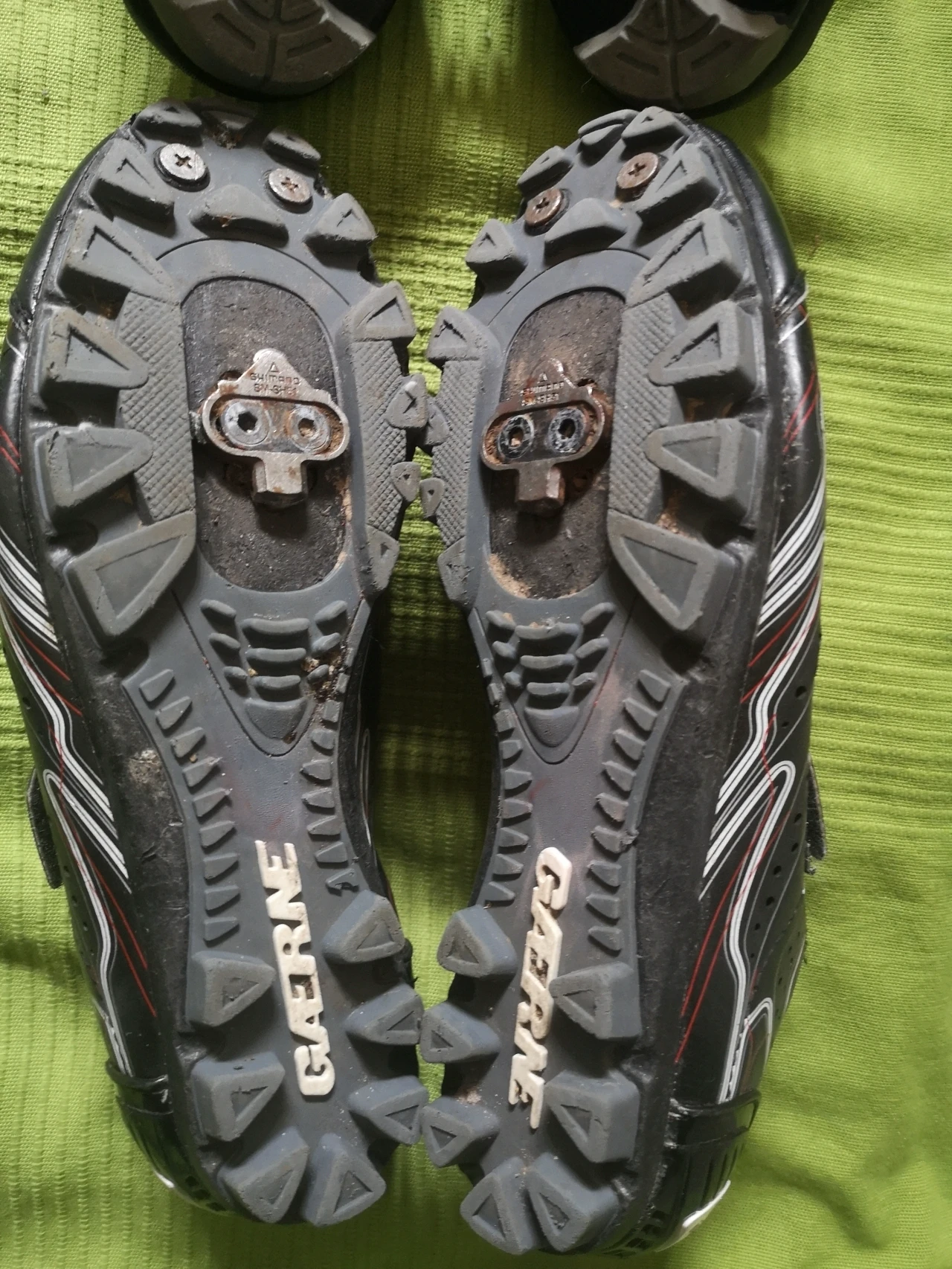 1. Pantofi ciclism Gaerne + placute SPD incluse, marime 43