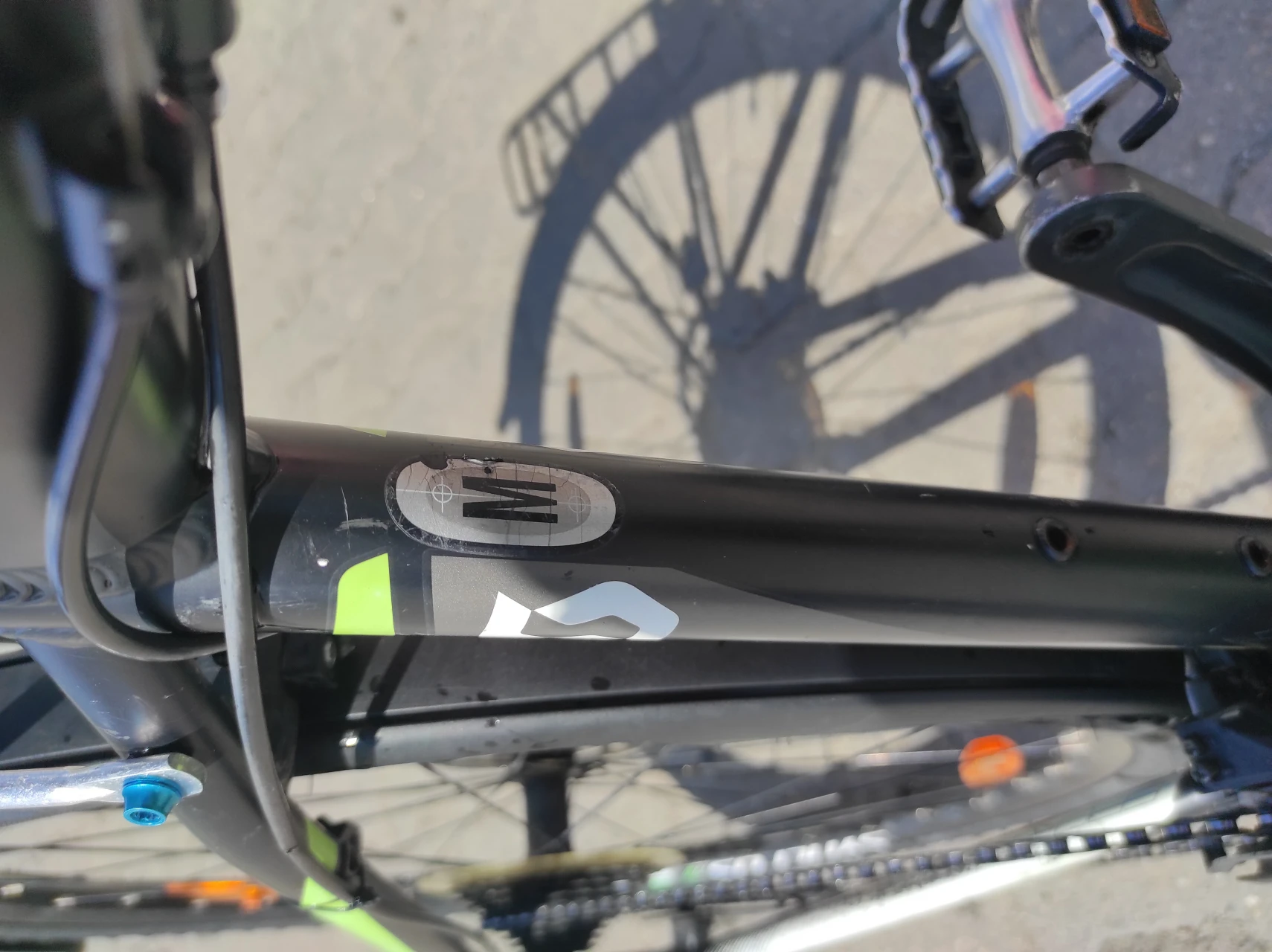 1. Bicicleta Scott Trekking/City