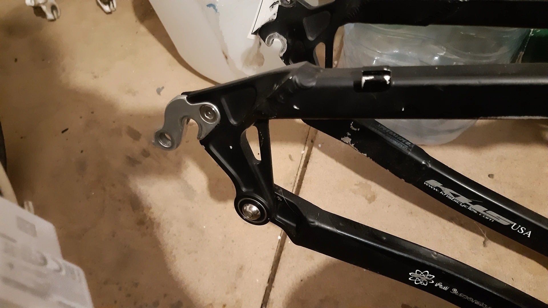 1. Vând cadru bicicleta KHS (26")