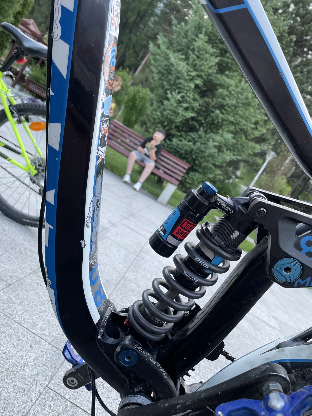 1. Vand Giant Glory downhill