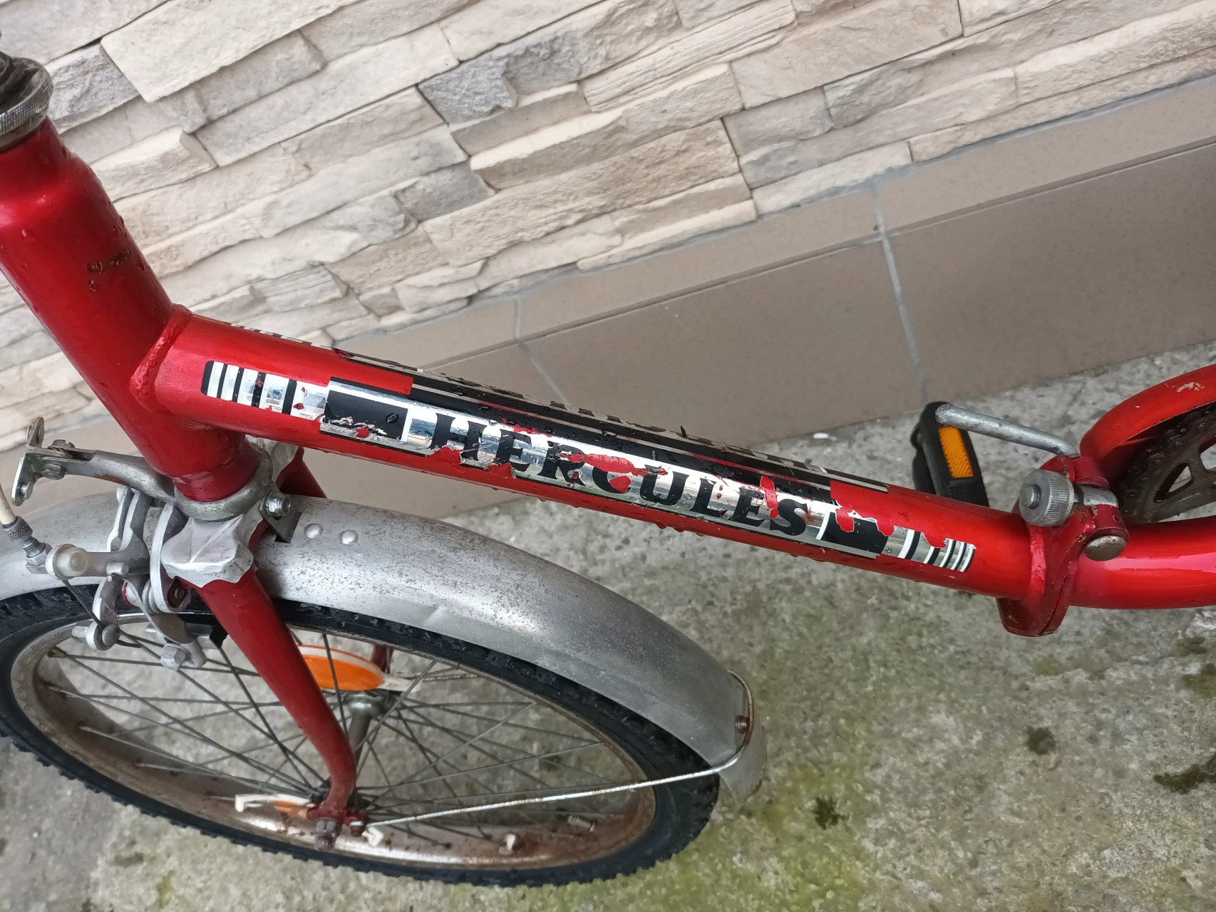 3. Bicicleta Hercules pliabila decor veche