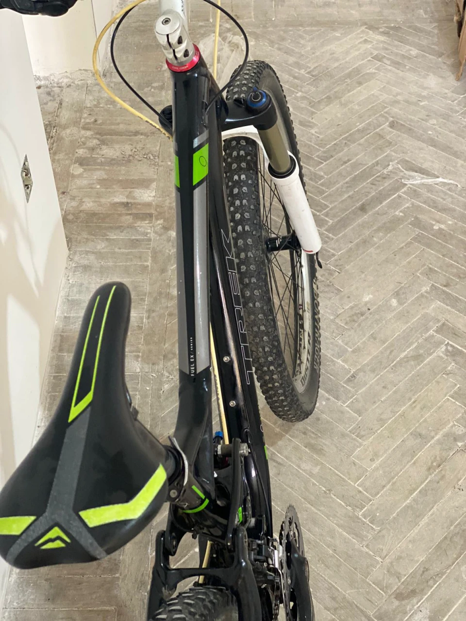1. Trek Fluid ex-9