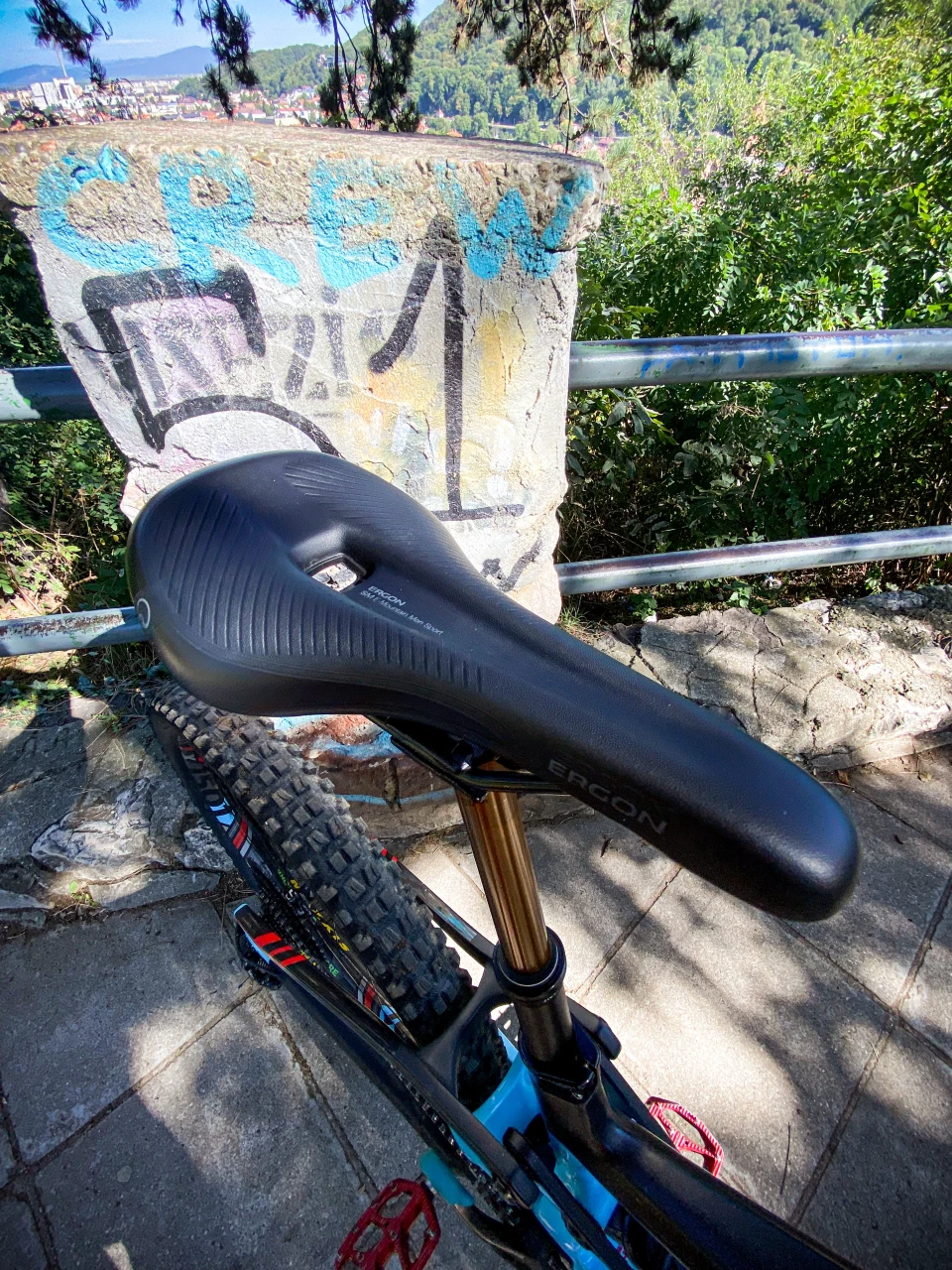 1. Mondraker E Crusher XR