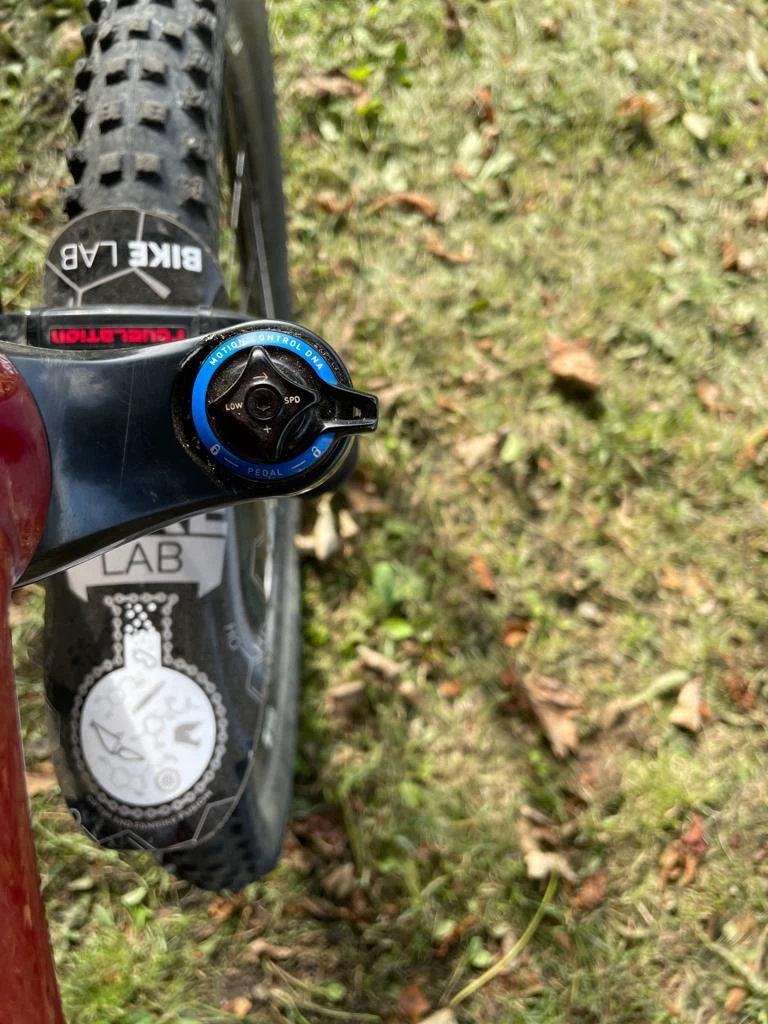 1. Vând MTB enduro Centurion No Pogo cadru L