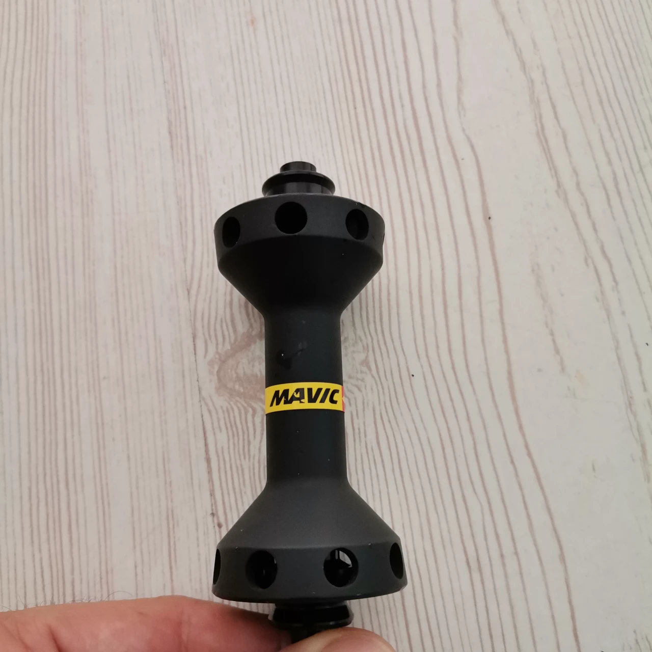 6. Butuc fata Mavic cursiera nou