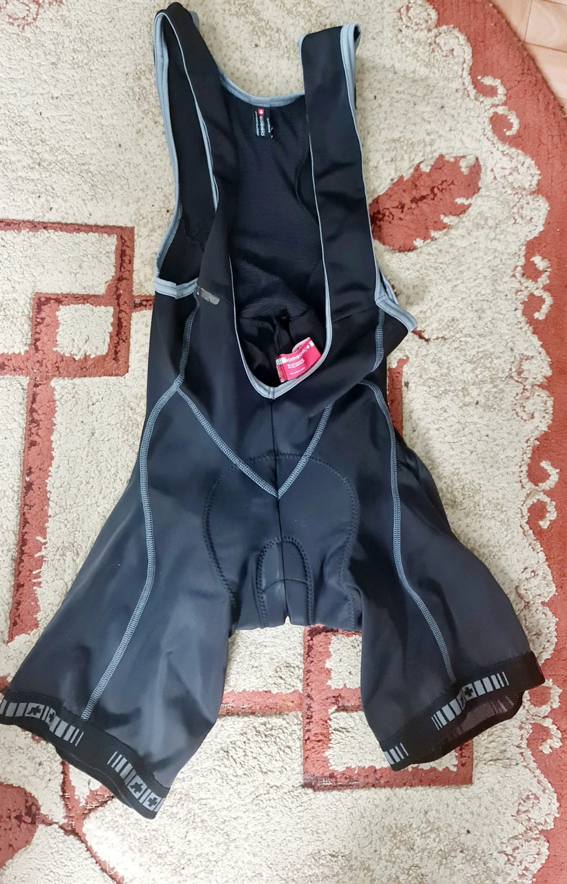 1. Pantalon vara Assos