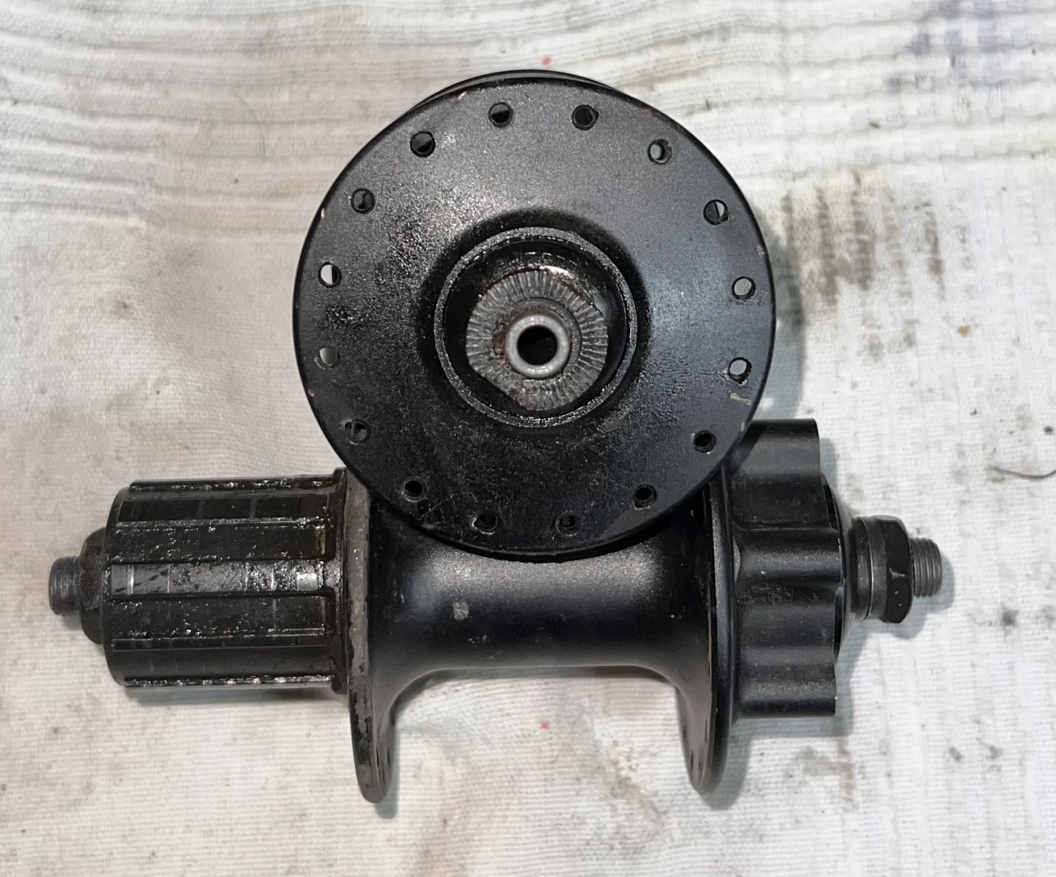1. Butuci fata/spate mtb Shimano disc