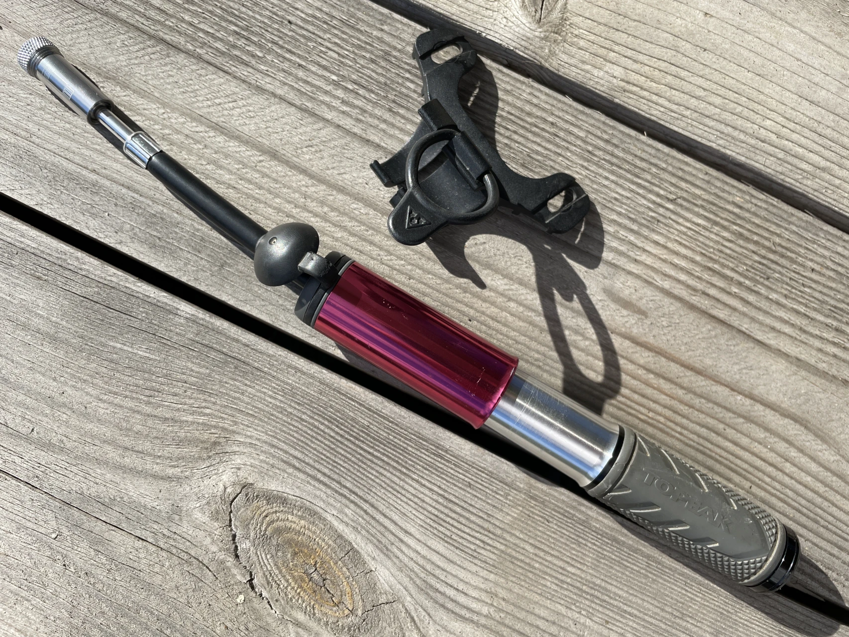 2. Pompa de mana Topeak cu furtun