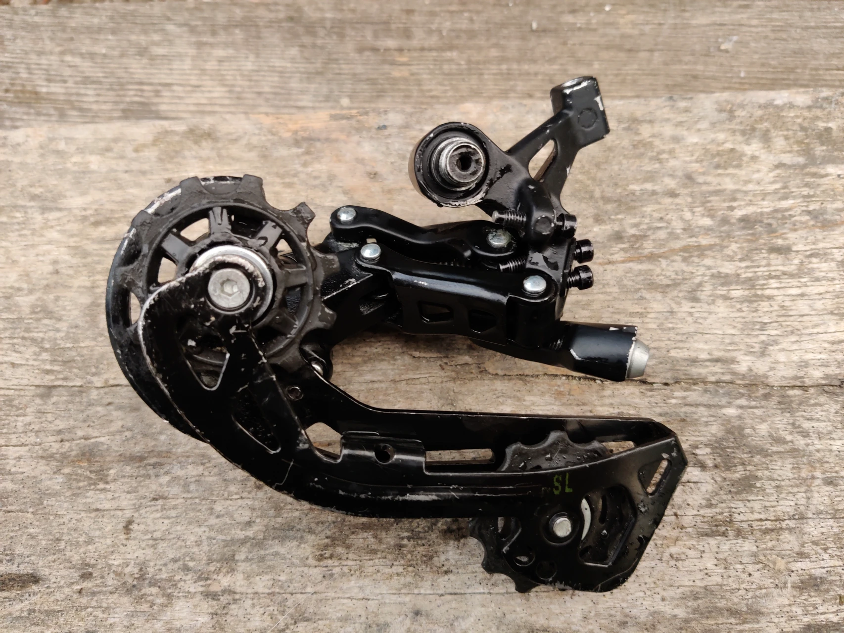 1. Schimbator/deraior spate Microshift Advent Rockrider - clutch