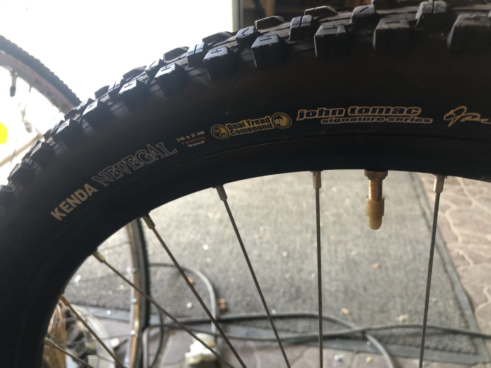 1. Gt fulsuspension downhill croscuntry