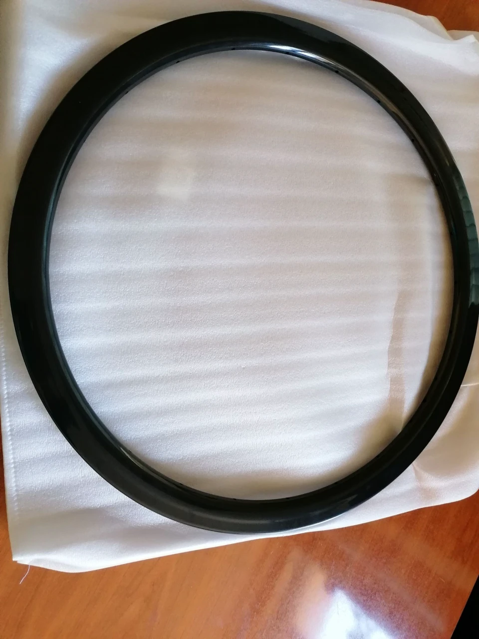 1. Janta Carbon Sosea 38mm