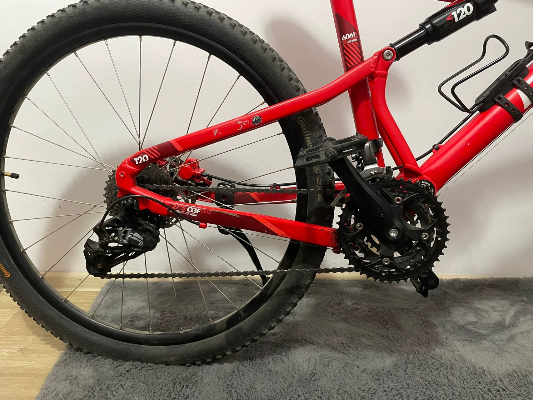 1. Rockrider ST540S MTB
