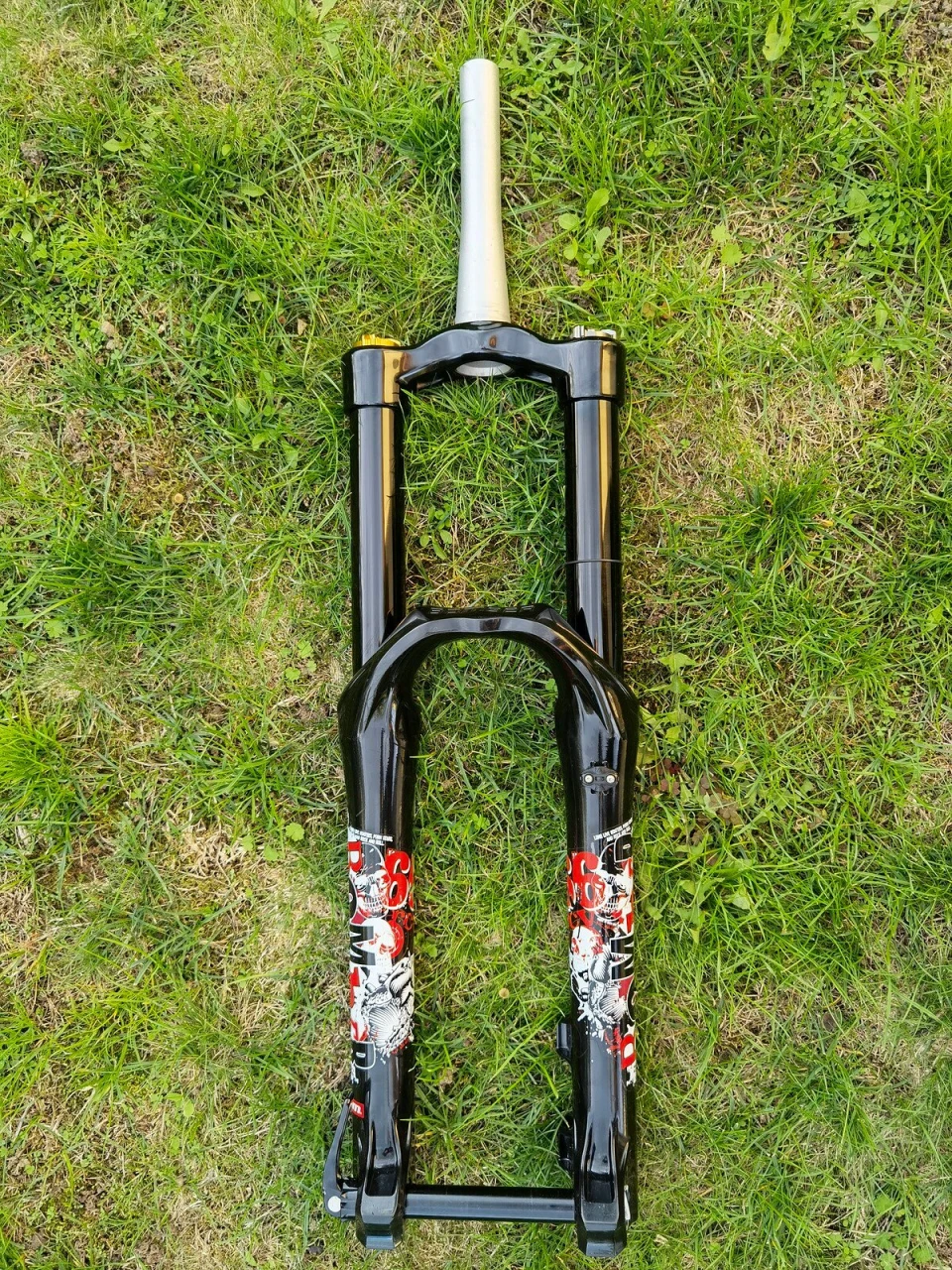 1. Cumpăr Marzocchi Bomber 66 180mm