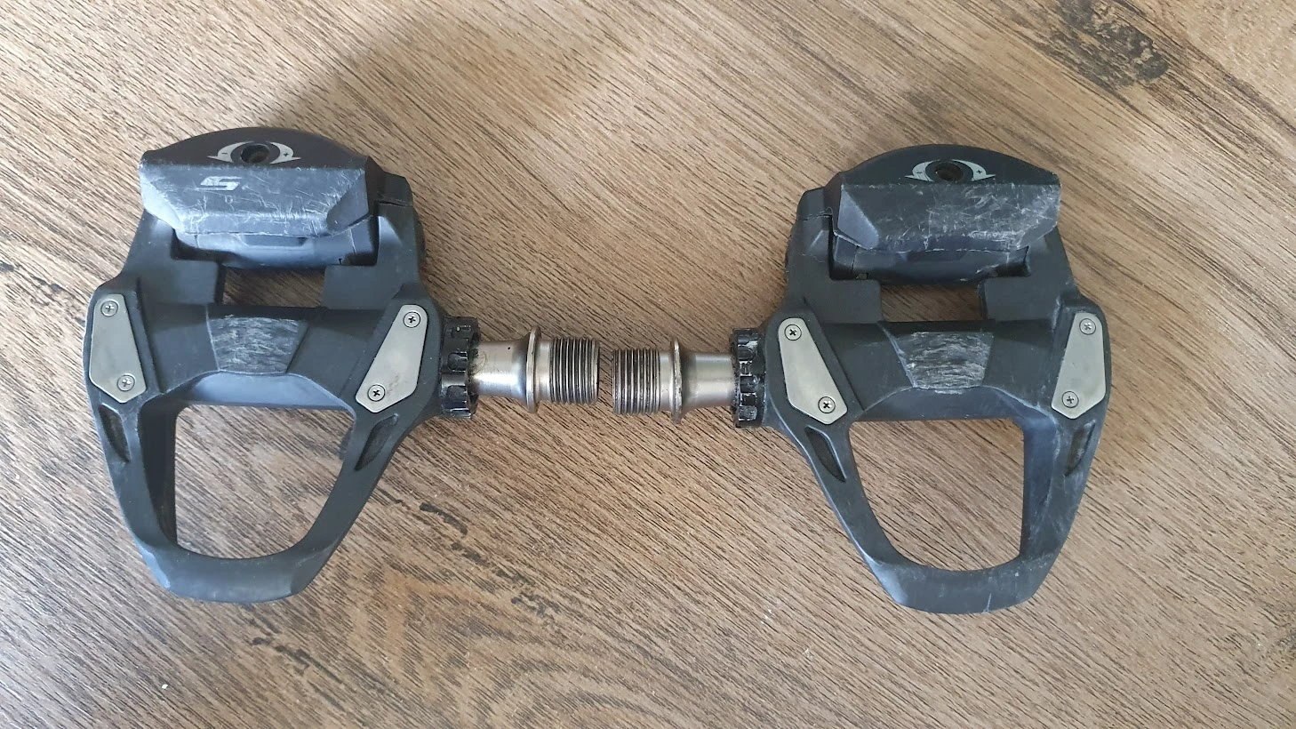 1. Pedale cursiera SPD-SL Shimano 105 - R7000