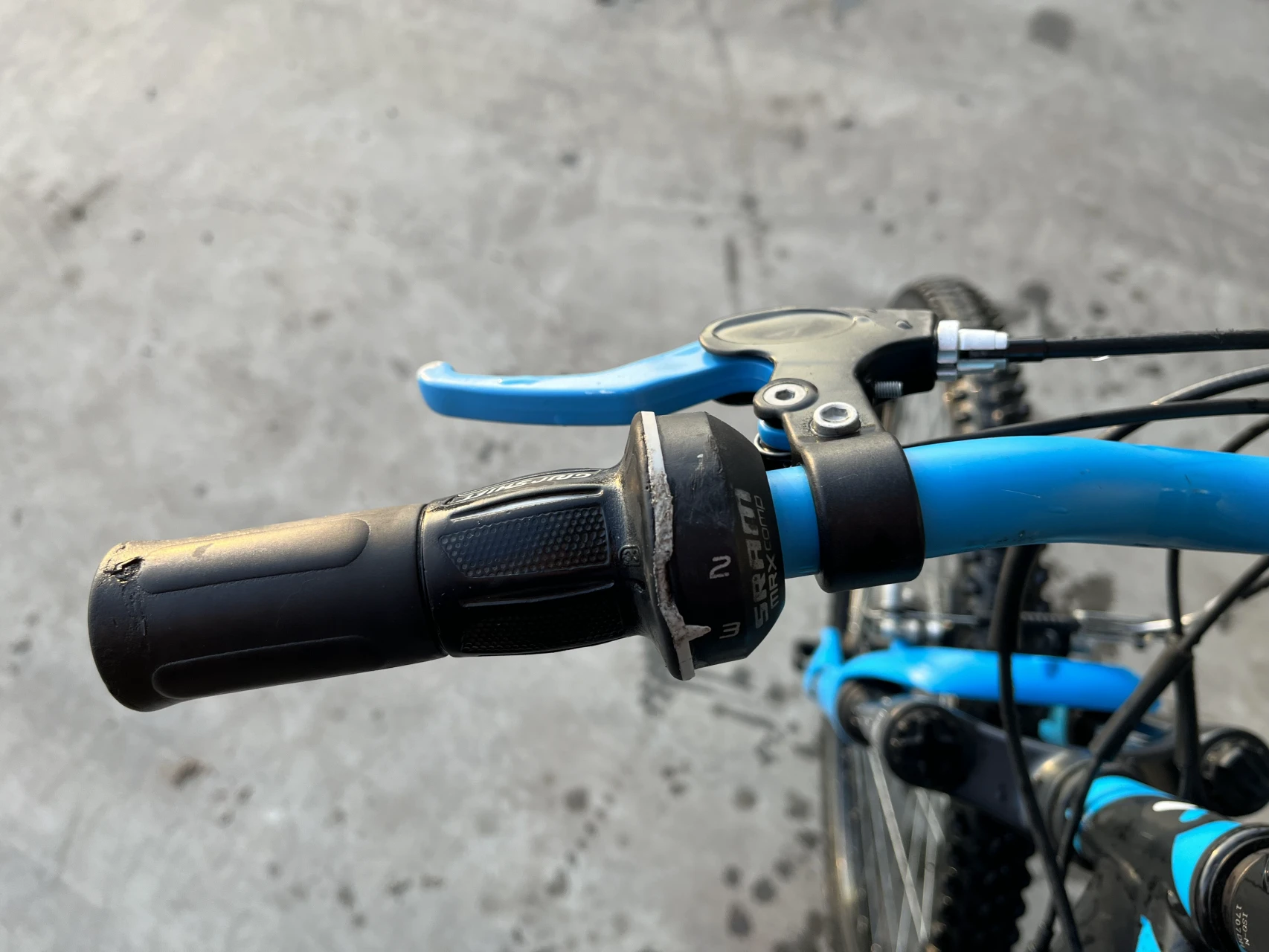 1. Bicicleta Rockrider 500 24”