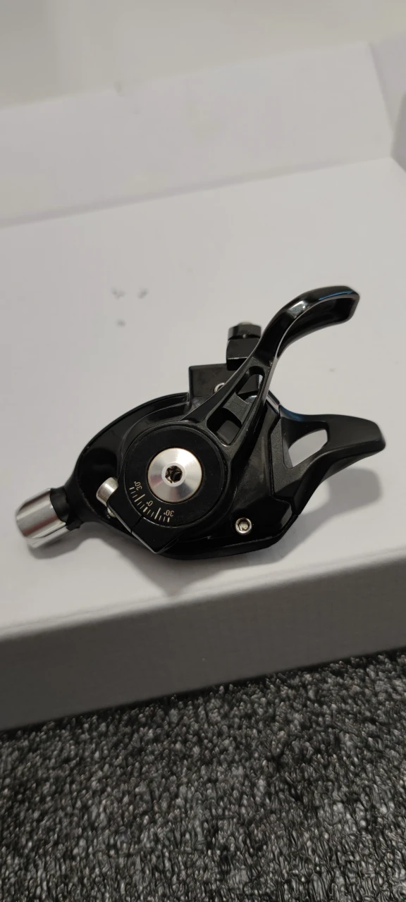 1. Maneta schimbător SRAM X01