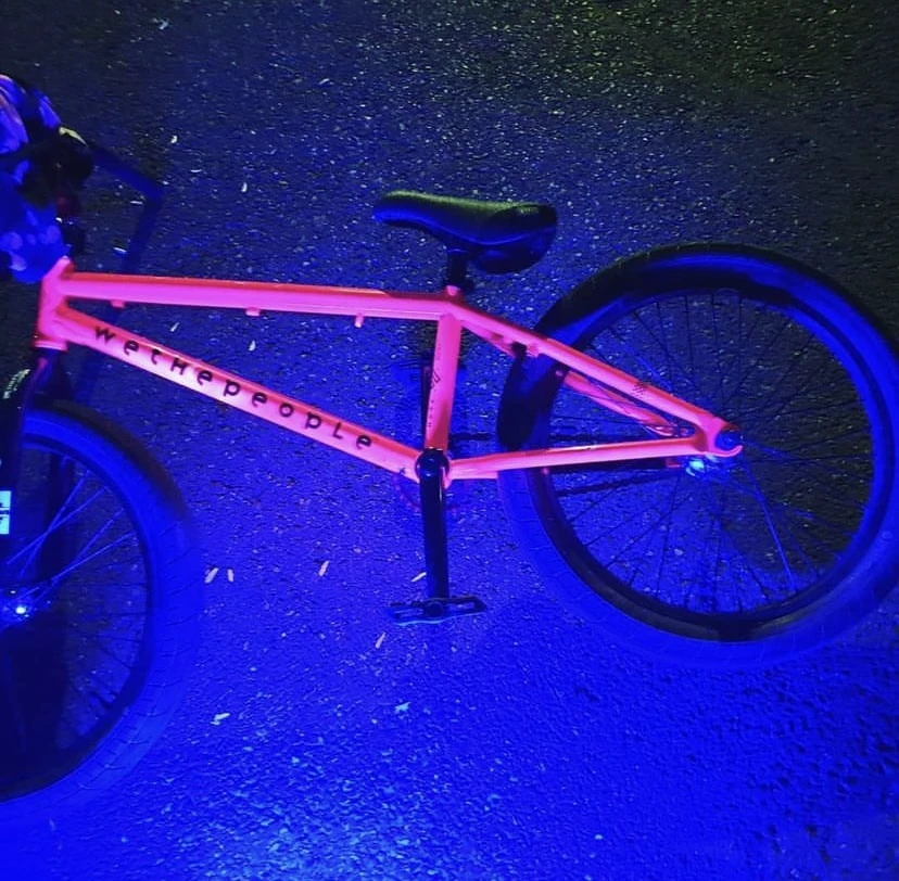 1. Vând bmx wtp