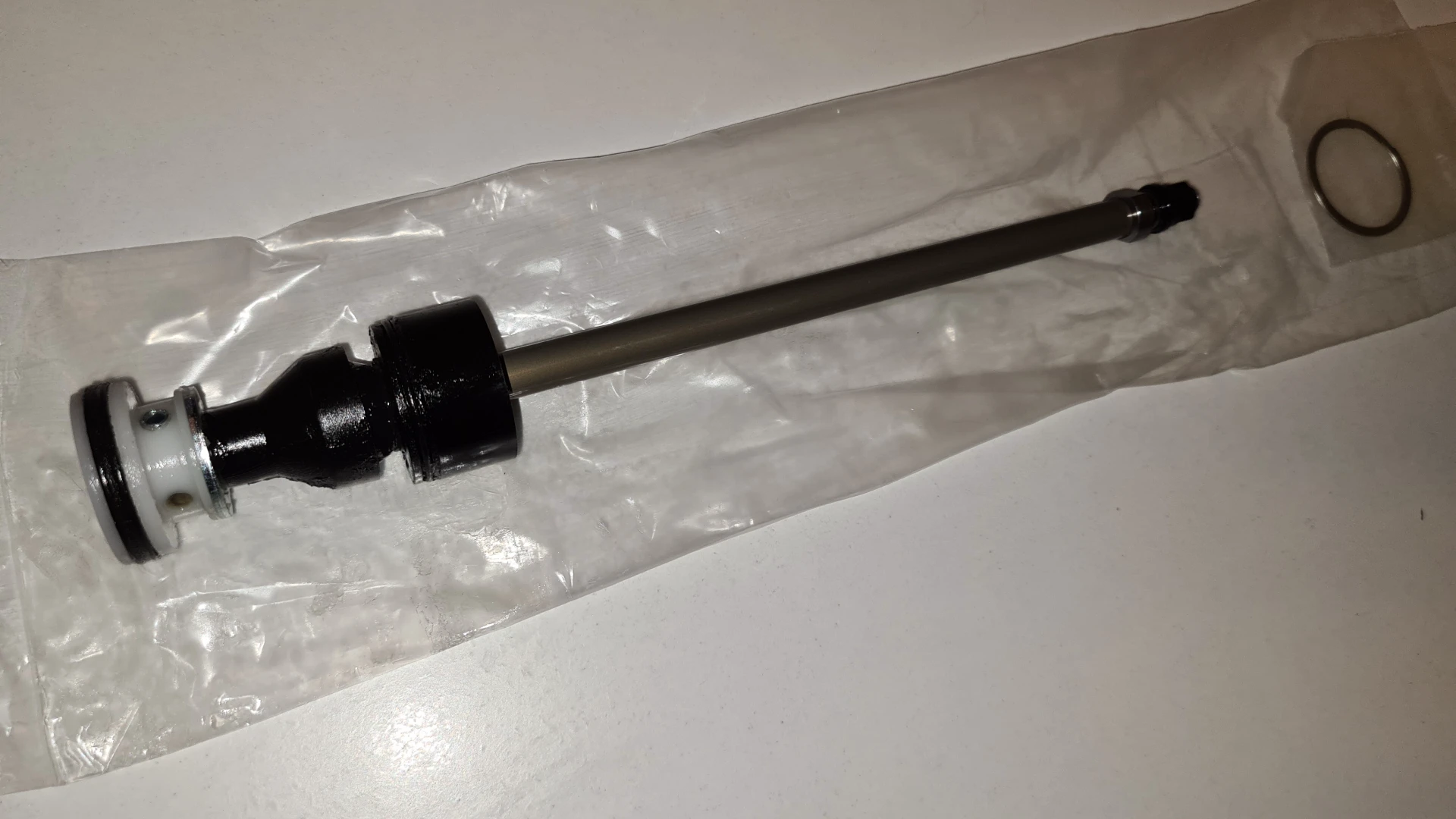 1. Air spring Fox Rhythm 36 160mm