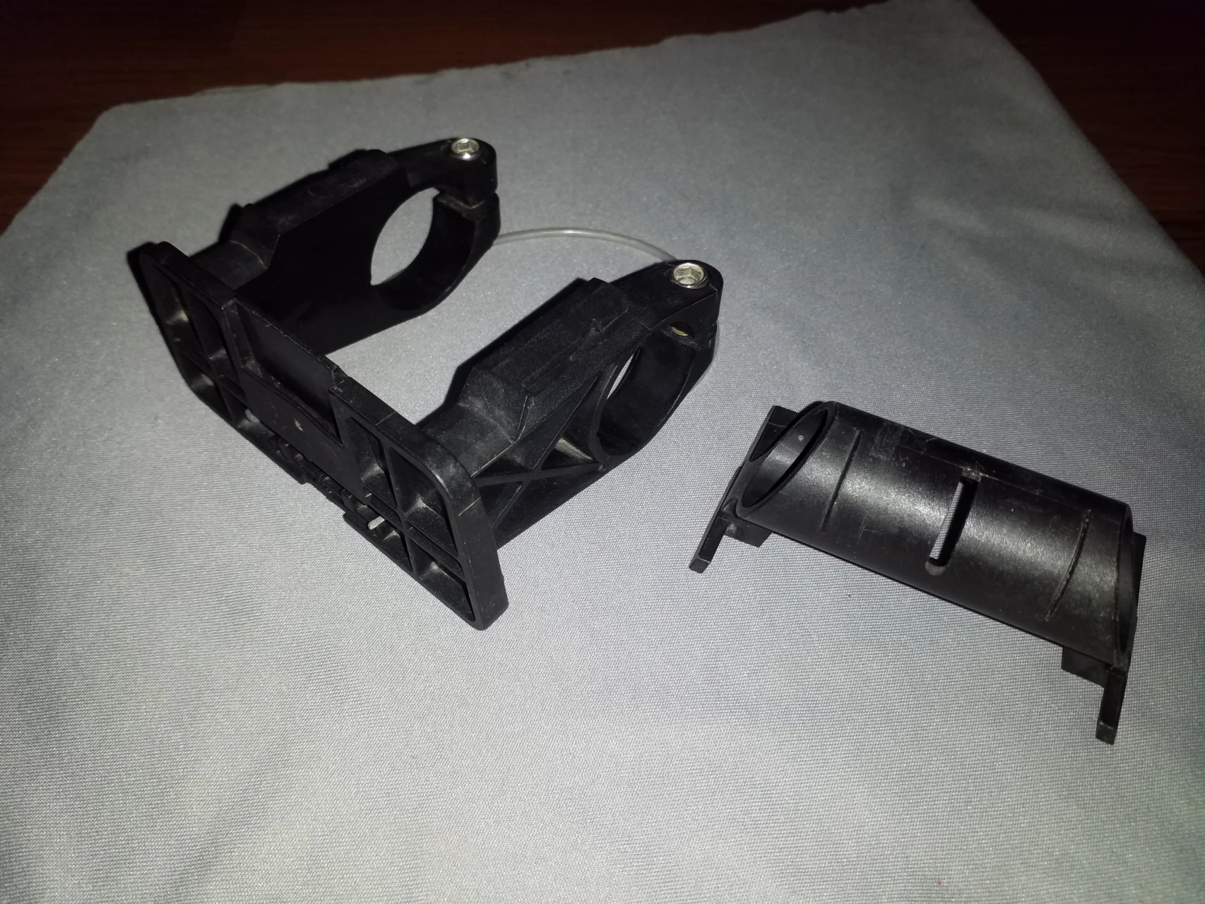 1. Topeak adaptor/suport geanta sau cos