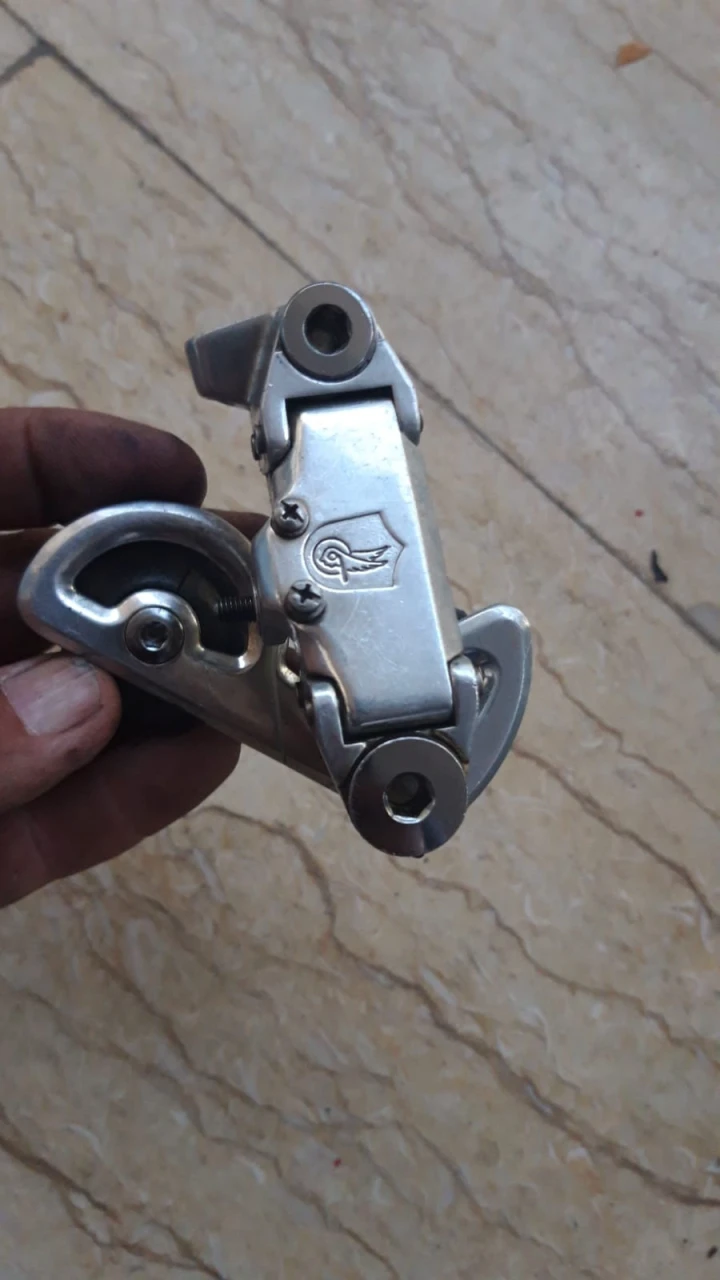 3. Vand deraioare spate si fata Campagnolo