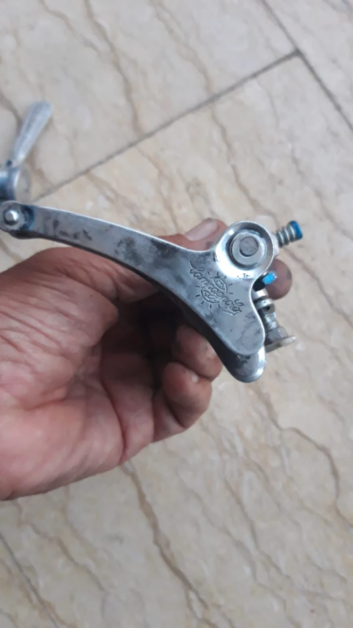 6. Vand deraioare spate si fata Campagnolo