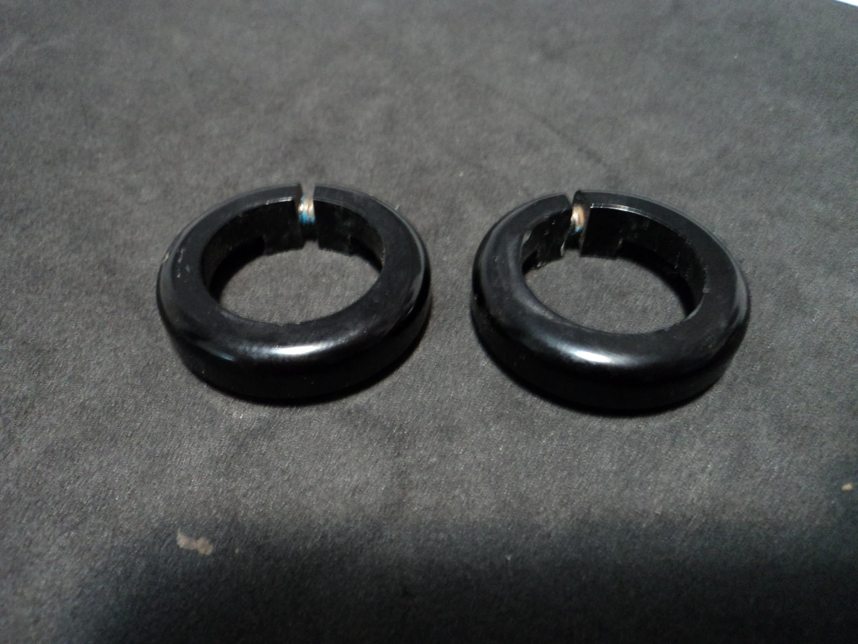 1. Inele mansoane negre